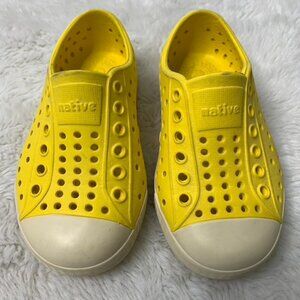 Native Kids Jefferson Yellow Slip On Shoes Size 6